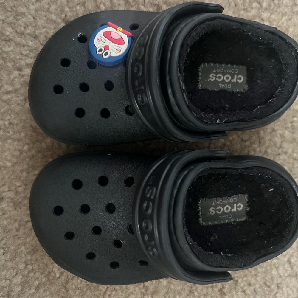 Black Crocs toddlers size 7
